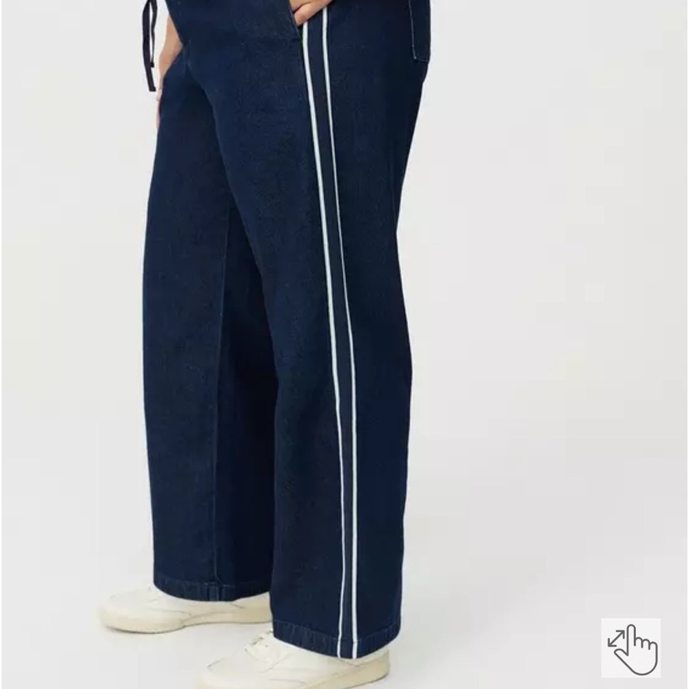 torrid Dark Navy Wide-Leg Jeans with White Side Stripe - Picture 4 of 9